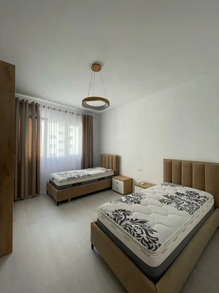 Tirane, jepet me qera apartament 2+1+Ballkon Kati 3, 100 m² 700 € (Astir, River Residence)