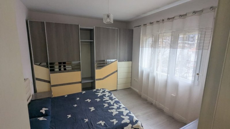 Tirane, jepet me qera apartament 1+1+Ballkon Kati 2, 71 m² 600 € (Rruga Jordan Misja)