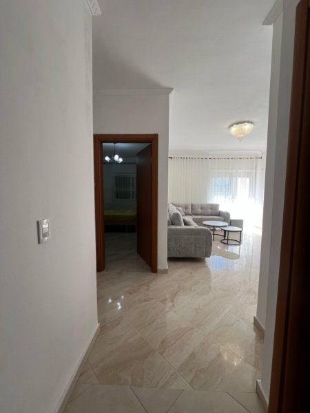 Tirane, jepet me qera apartament 1+1+Ballkon , 65 m² (Fresk)