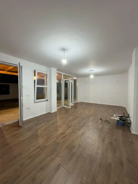 Tirane, Shitet Apartament 3+1+2+Oborr, 📍Zona e Freskut/ Vilat Arabe, Linze