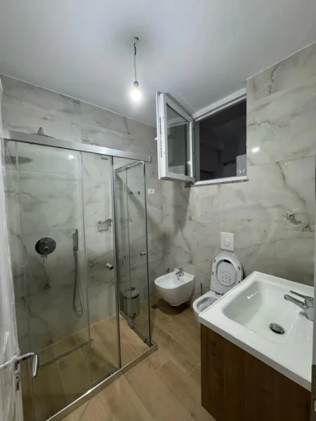 Tirane, Shitet Apartament 3+1+2+Oborr, 📍Zona e Freskut/ Vilat Arabe, Linze