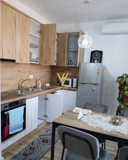 Tirane, jepet me qera apartament 1+1+Ballkon Kati 2, 59 m² 550 € (ALI DEMI)