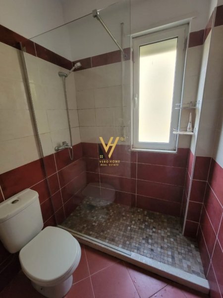 Tirane, jepet me qera apartament 2+1+Ballkon Kati 2, 80 m² 550 € (KODRA E DIELLIT)