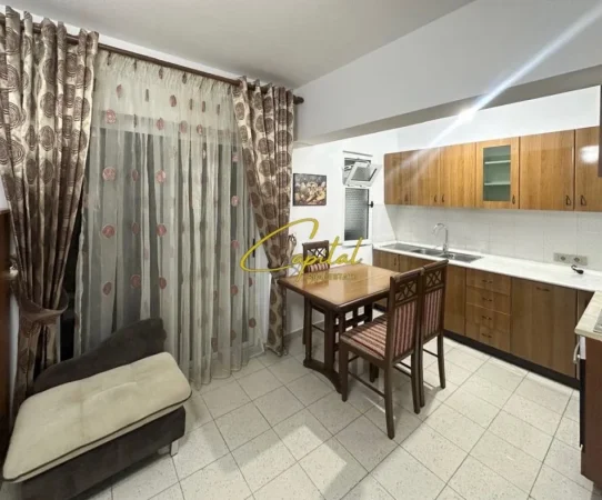 Tirane, jepet me qera apartament 2+1 Kati 5, 75 m² 700 € (MYSLYM SHYRI)