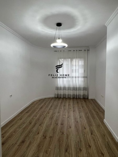 Tirane, shitet apartament 1+1+Ballkon Kati 2, 72 m² 99.000 € (YZBERISHT)