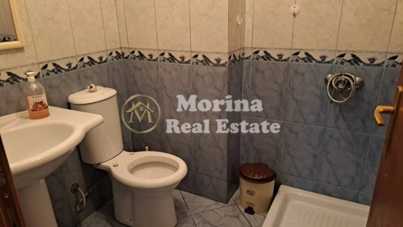 Tirane, jepet me qera apartament 2+1 Kati 3, 107 m² 350 € (Fresku)