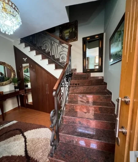 Tirane, shitet Vile 3+1 Kati 2, 210 m² 500.000 € (MYSLYM SHYRI)