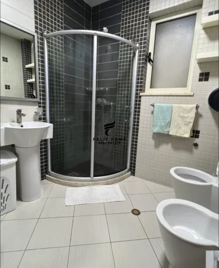 Tirane, shitet Vile 3+1 Kati 2, 210 m² 500.000 € (MYSLYM SHYRI)