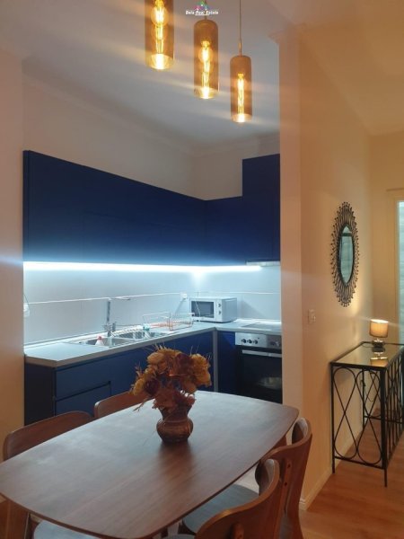 Tirane, jepet me qera apartament 1+1+Ballkon Kati 2, 75 m² 750 € (delijorgji)