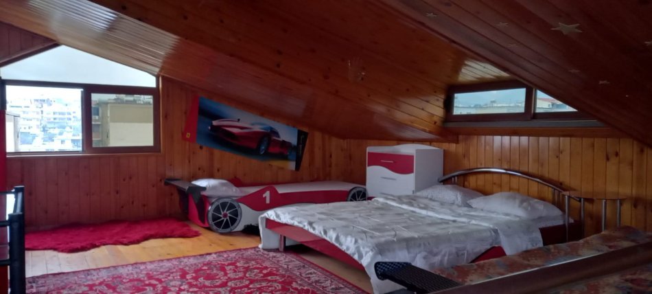 Tirane, jepet me qera apartament 2+1 Kati 4, 100 m² 350 € (shkoze)