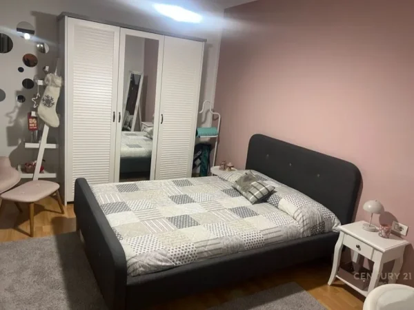 Tirane, jap me qera apartament 2+1+2 , 120 m² 1.200 € (Komuna e Parisit)