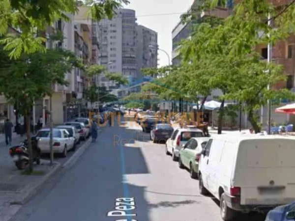 Tirane, shitet apartament 4+1+Ballkon Kati 3, 117 m² 225.000 € (MINE PEZA)