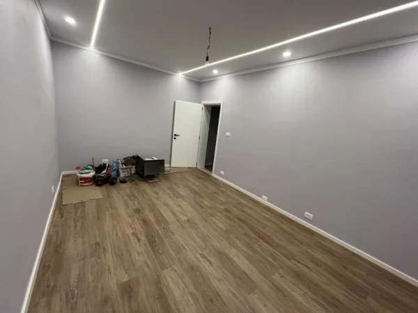 Jepet me qera apartament 3+1+Ballkon Kati 3, 100 m² 1.000 € (Andon Zako Cajupi)
