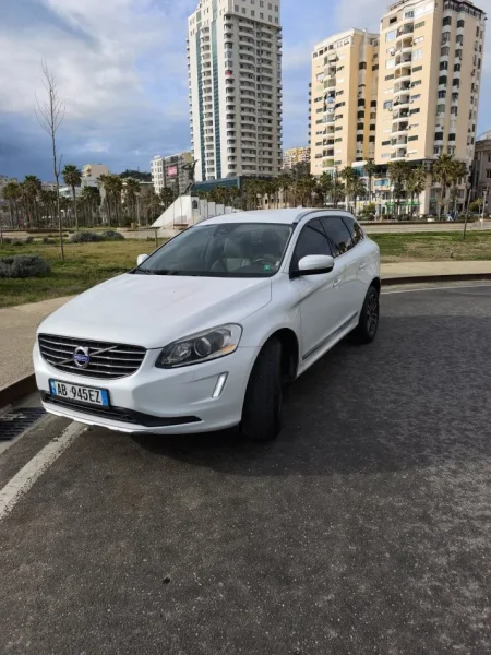 Durres, shes SUV | Fuoristrad | Xhip Volvo xc60 Nafte, e bardhë automatik Klima 200.000 km 12.800 €
