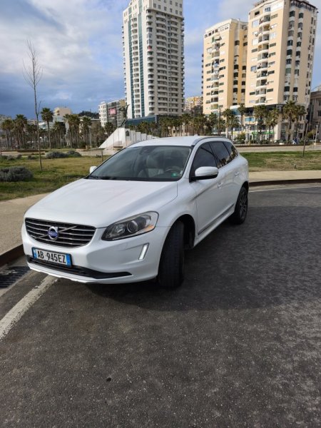 Durres, shes SUV | Fuoristrad | Xhip Volvo xc60 Nafte, e bardhë automatik Klima 200.000 km 12.800 €