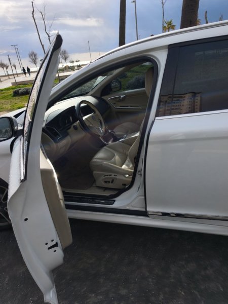 Durres, shes SUV | Fuoristrad | Xhip Volvo xc60 Nafte, e bardhë automatik Klima 200.000 km 12.800 €