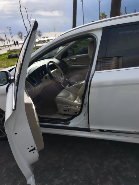 Durres, shes SUV | Fuoristrad | Xhip Volvo xc60 Nafte, e bardhë automatik Klima 200.000 km 12.800 €