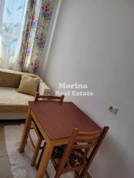 Tirane, jepet me qera apartament 1+1 Kati 3, 55 m² 300 € (Ali Demi)
