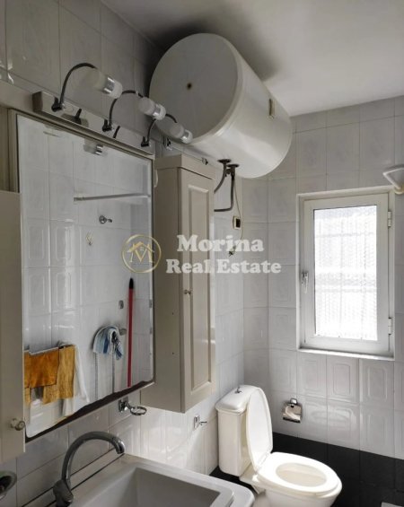 Tirane, jepet me qera apartament 1+1 Kati 1, 60 m² 230 € (Kombinat)