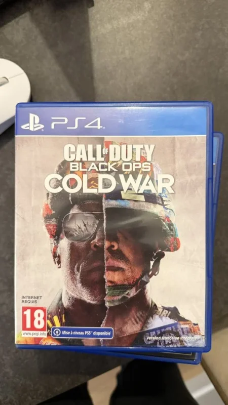 Tirane, shes Play Station Sony