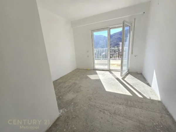 Tirane, shes apartament 2+1+2+Ballkon , 128 m² 221.000 € (Kopshti Botanik Zoologjik)