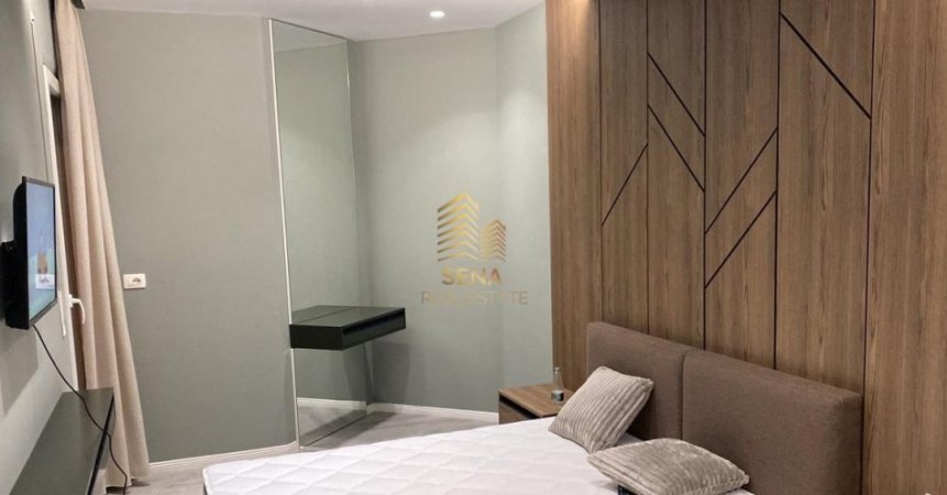 Tirane, jepet me qera apartament 2+1+Ballkon Kati 8, 93 m² 600 € (Rruga Ali Demi)