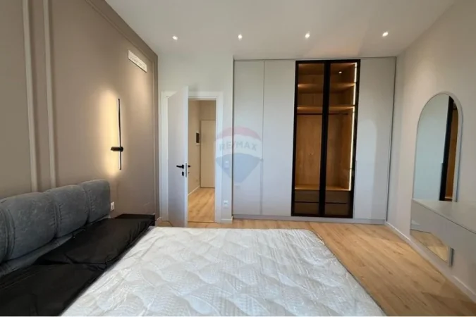 Tirane, jepet me qera 1+1+Ballkon Kati 5, 75 m² 1.000 € (Rruga e Kosovareve)