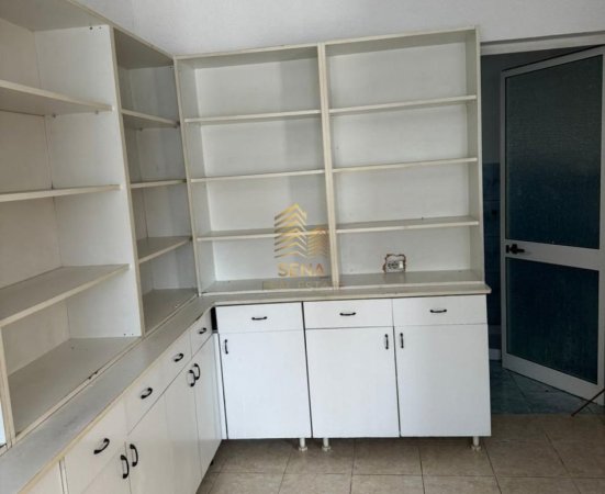 Tirane, jepet me qera ambjent biznesi Kati 1, 50 m² 500 € (Rruga e Dibrës)