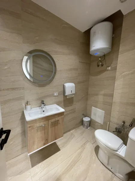 Tirane, shes ambjent biznesi Kati 0, 100 m² 50.000 € (Shitje Biznesi Komuna Parisit)