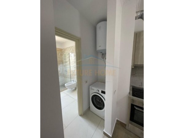 Tirane, jepet me qera apartament 1+1+Ballkon+2 Poste Parkimi, Kati 1, 500 € (Liqeni i Thate)
