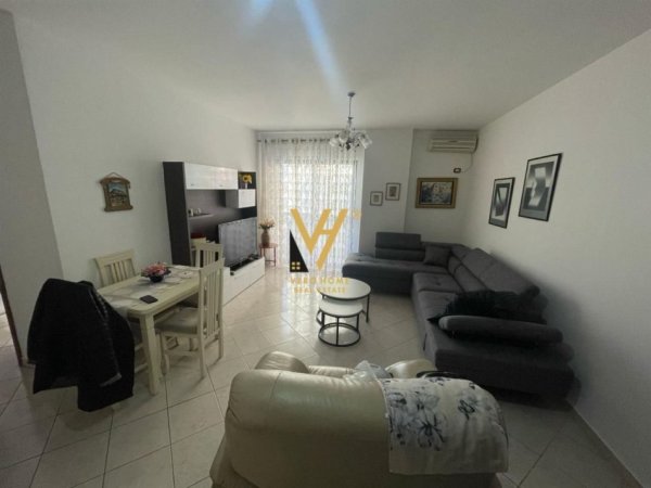 Tirane, jepet me qera apartament 2+1+Ballkon Kati 5, 100 m² 550 € (ASTIR)