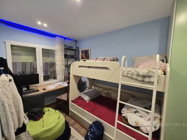 Tirane, shitet apartament Kati 4, 105 m² 210.000 € 