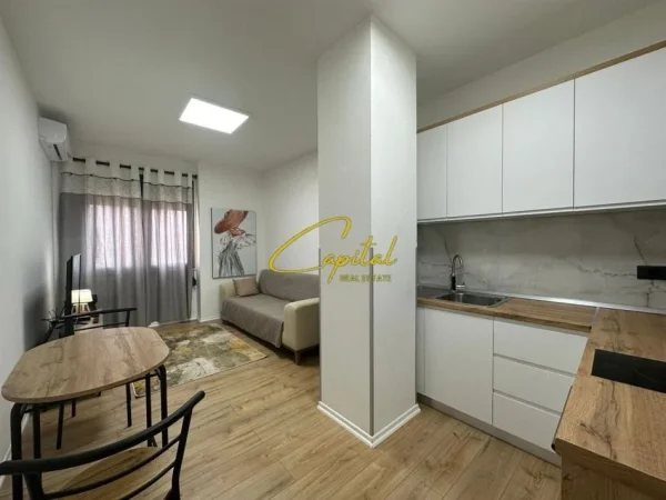 Tirane, jepet me qera apartament 1+1 Kati 4, 55 m² 550 € (RRUGA E BOGDANEVE)