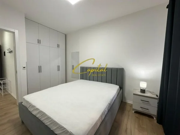 Tirane, jepet me qera apartament 1+1 Kati 4, 55 m² 550 € (RRUGA E BOGDANEVE)