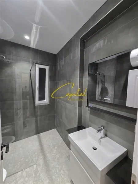 Tirane, jepet me qera apartament 2+1 Kati 7, 110 m² 90.000 leke (ASTIR)