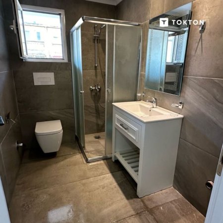 Tirane, shitet apartament Kati 4, 75 m² 148.000 € (Ish Parku, Rruga e Kavajës, Tiranë, TT 1893)