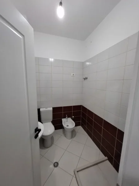 Tirane, shitet apartament 2+1+Aneks+Ballkon Kati 5, 97 m² 139.000 € (pallatet cabej)