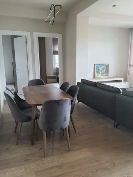 Tirane, jepet me qera apartament 2+1+Ballkon Kati 6, 90 m² 1.200 € (Prane Delijorgjit)