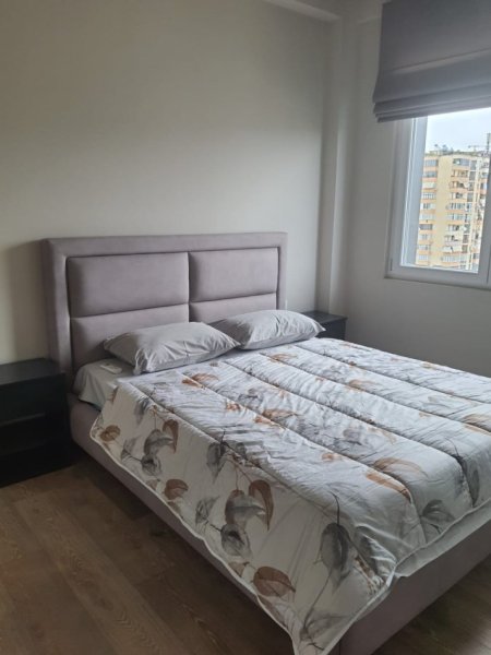 Tirane, jepet me qera apartament 2+1+Ballkon Kati 6, 90 m² 1.200 € (Prane Delijorgjit)