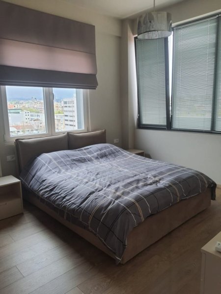 Tirane, jepet me qera apartament 2+1+Ballkon Kati 6, 90 m² 1.200 € (Prane Delijorgjit)