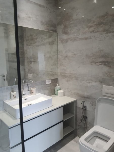 Tirane, jepet me qera apartament 2+1+Ballkon Kati 6, 90 m² 1.200 € (Prane Delijorgjit)