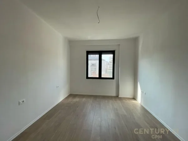 Tirane, shitet apartament 2+1 Kati 3, 105 m² 247.000 € (Hoxha Tasim)