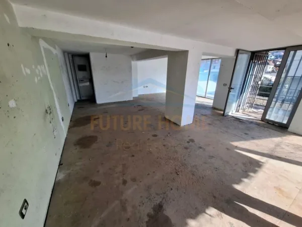 Tirane, shes ambjent biznesi Kati 0, 52 m² 90.000 € (Misto Mame), OPP50173