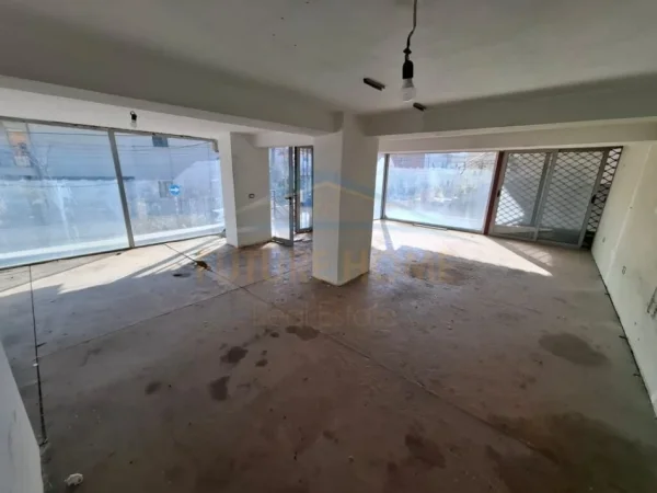Tirane, shes ambjent biznesi Kati 0, 52 m² 90.000 € (Misto Mame), OPP50173