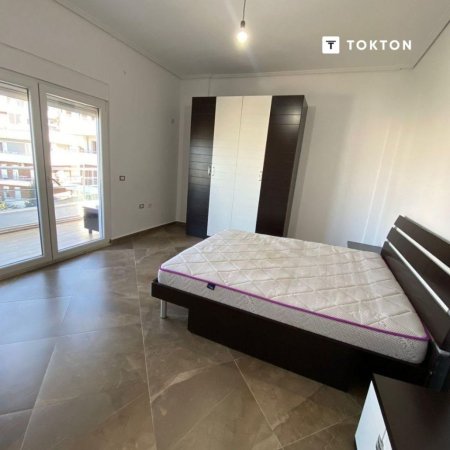 Tirane, jepet me qera apartament 2+1 Kati 4, 110 m² 380 € (Rruga e Dajtit, Fresku, Tiranë, TT 1894)