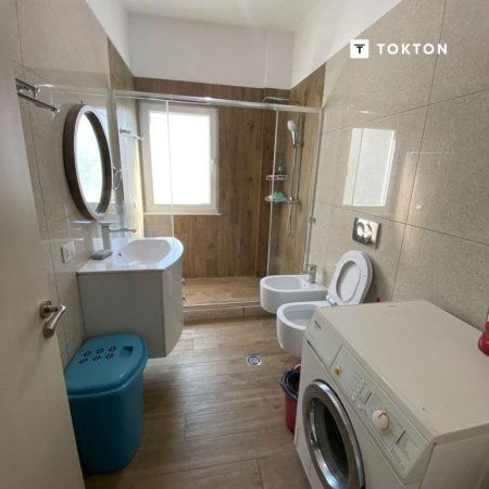 Tirane, jepet me qera apartament 2+1 Kati 4, 110 m² 380 € (Rruga e Dajtit, Fresku, Tiranë, TT 1894)