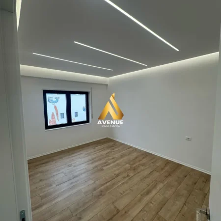 Tirane, shitet apartament 2+1+Ballkon Kati 4, 65 m² 140.000 € (KODRA E DELLIT)