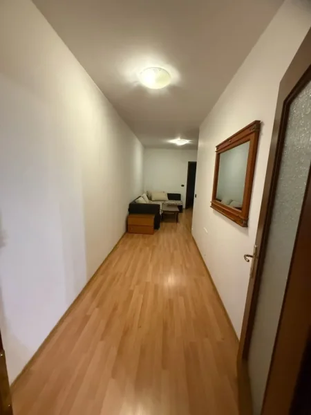 Tirane, jepet me qera zyre Kati 4, 150 m² 1.600 € (Rruga e Elbasanit)