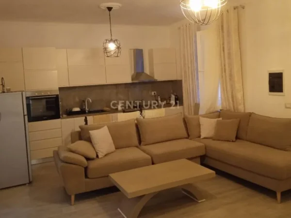 Tirane, toke , 14.000 m² 168.000 €