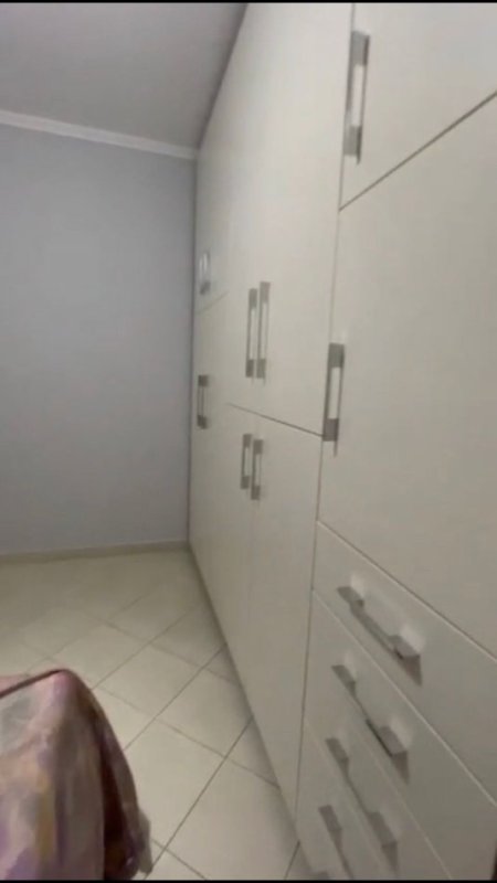 Tirane, jepet me qera apartament 2+1+Ballkon Kati 10, 118 m² 580 € (rruga e Kavajes prane qendres Globe)